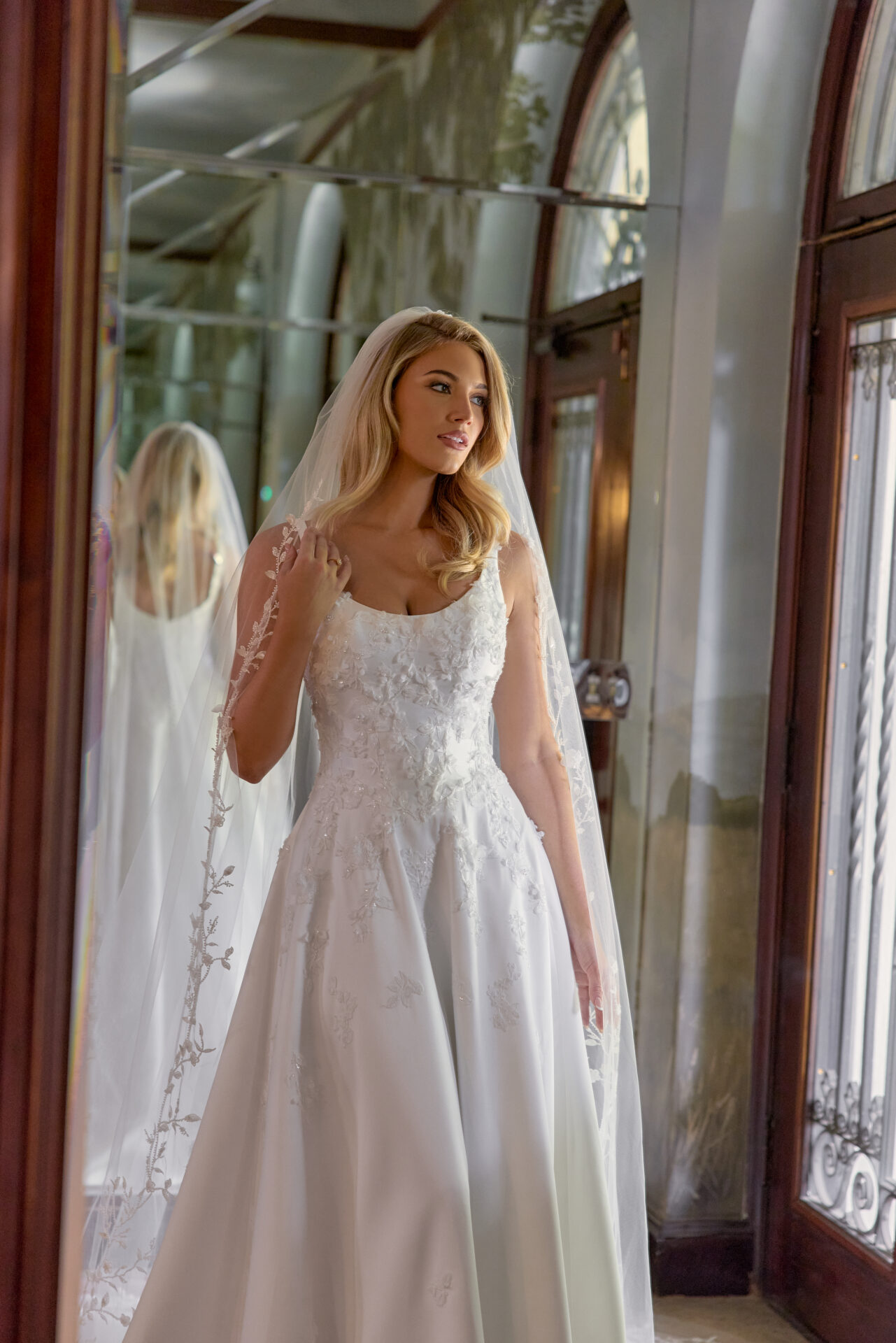 Essense of Australia D4471