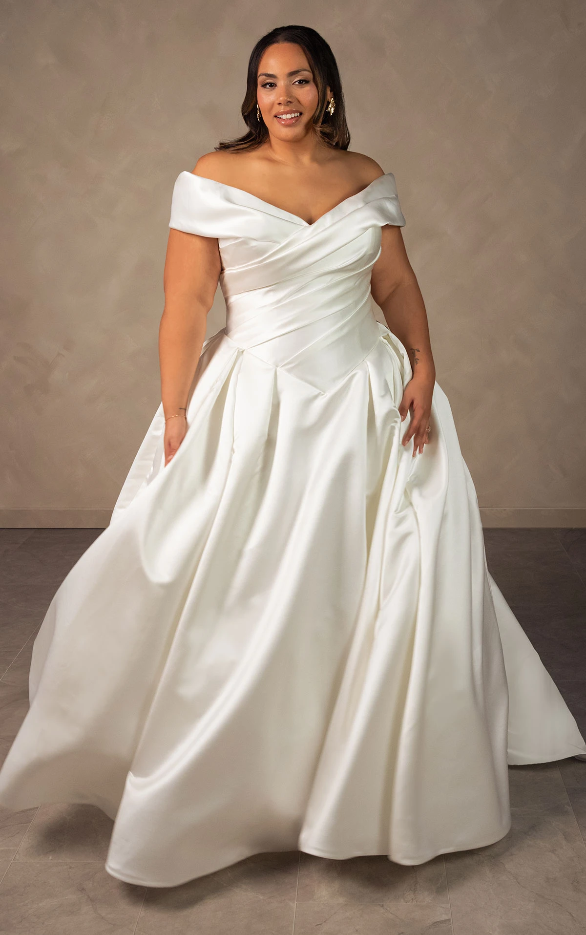 Essense of Australia D4604 (Plus Size)